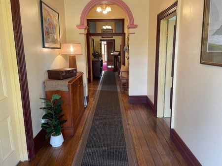 Hanlon Guest House, Stanley, Australia