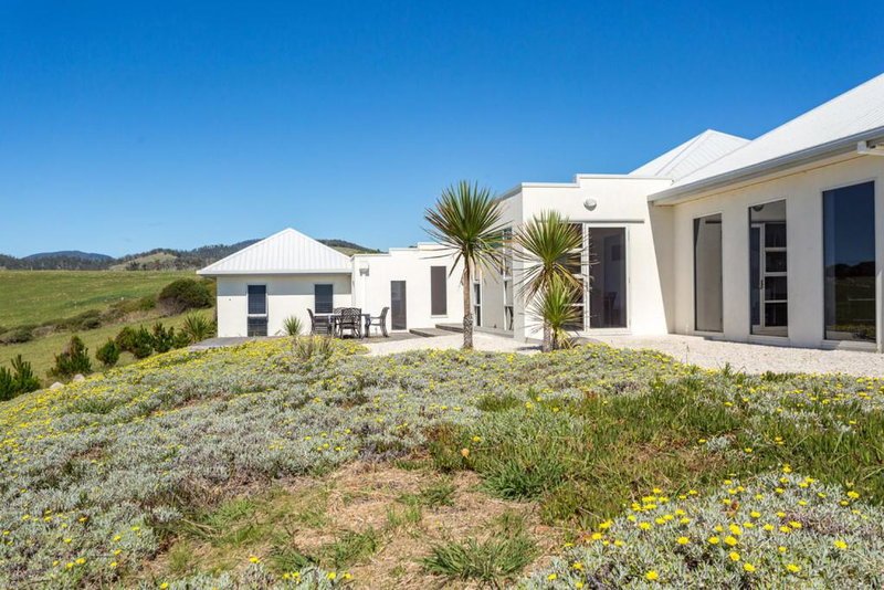 Saltwater - Absolute Oceanfront, Fire Pits, some Villas with Hot Tubs and Sauna, Falmouth, Australia