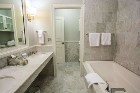 Royal Park Hotel, Rochester Hills, United States