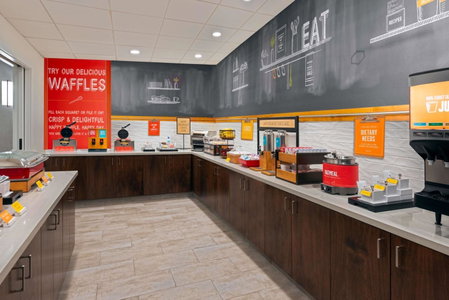 Hampton Inn Coventry-Warwick Area, Coventry, Vereinigte Staaten