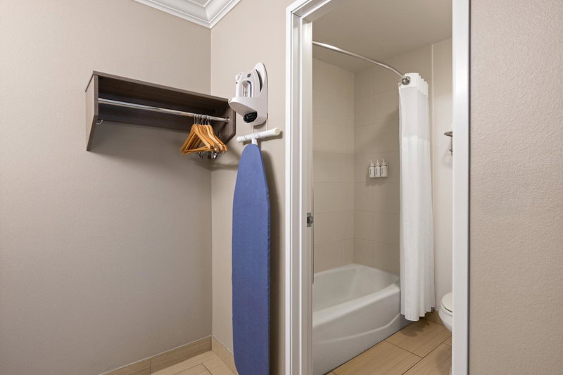 Solara Inn and Suites, Anaheim, États-Unis