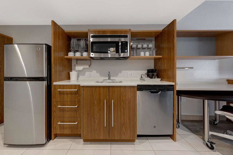 Home2 Suites by Hilton Orlando International Drive South - Free Shuttle to Theme Parks, Orlando, United States