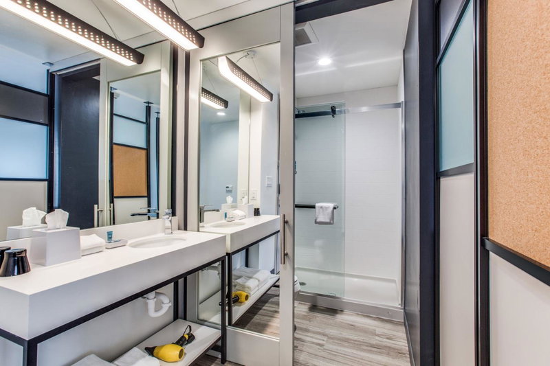 Aloft by Marriott Dallas Arlington Entertainment District, Arlington, United States