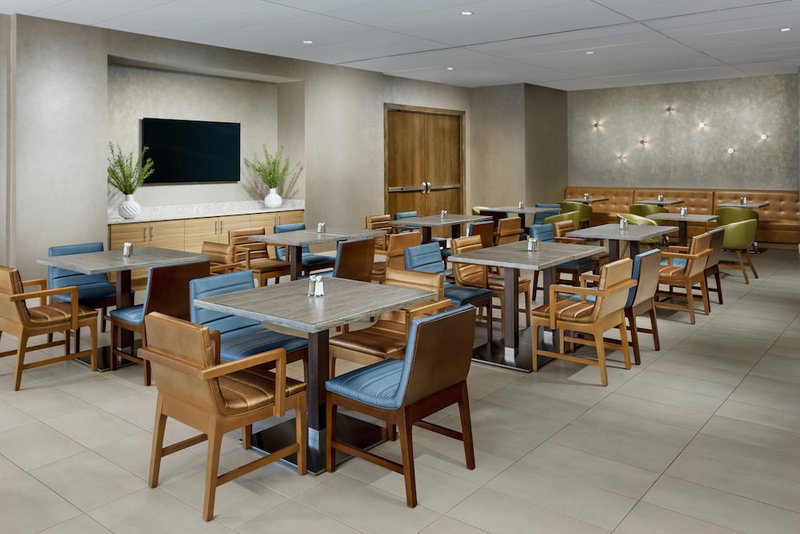 Springhill Suites by Marriott Chicago Downtown/ River North, Chicago, United States