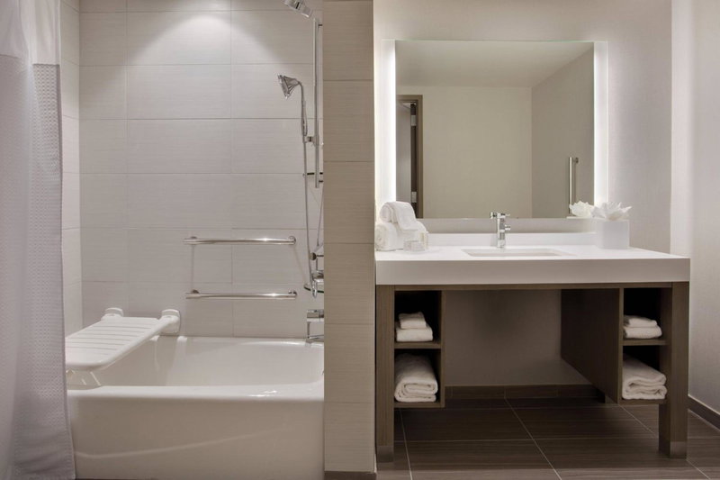 Courtyard by Marriott Orlando South/Grande Lakes Area, Orlando, United States