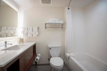 Holiday Inn Pensacola - University Area by IHG, Ferry Pass, United States