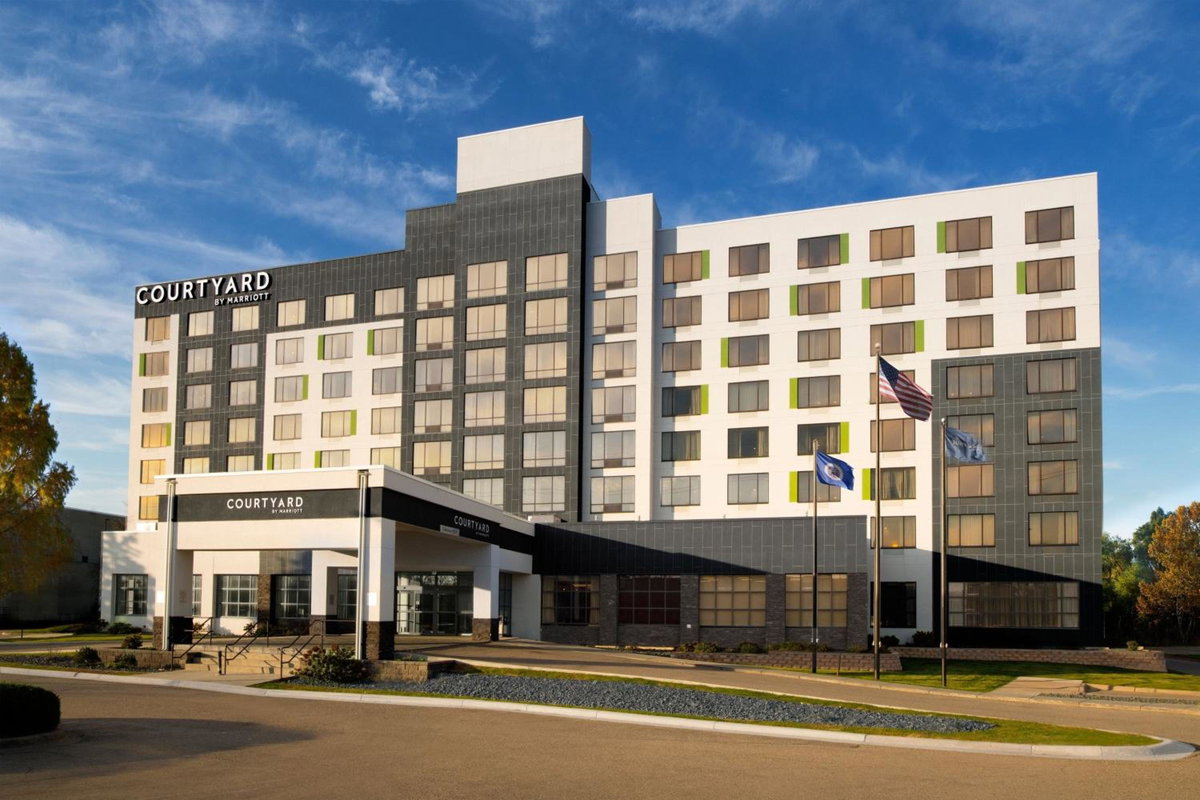 Hotel · Courtyard by Marriott Edina Bloomington, Edina