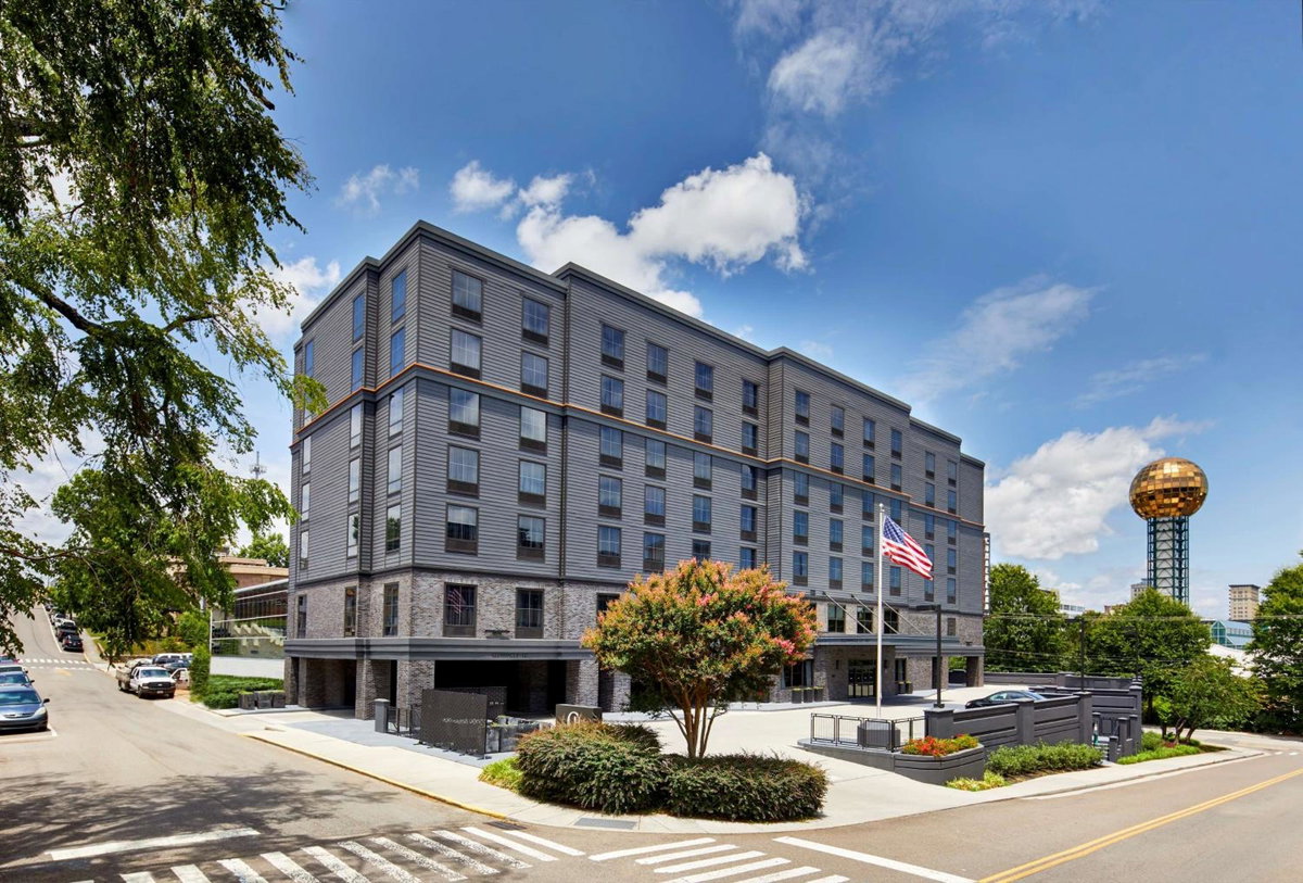 Hotel · Cumberland House Knoxville, Tapestry Collection by Hilton, Knoxville