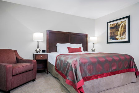 Ramada by Wyndham Minneapolis Golden Valley, Saint Louis Park, United States