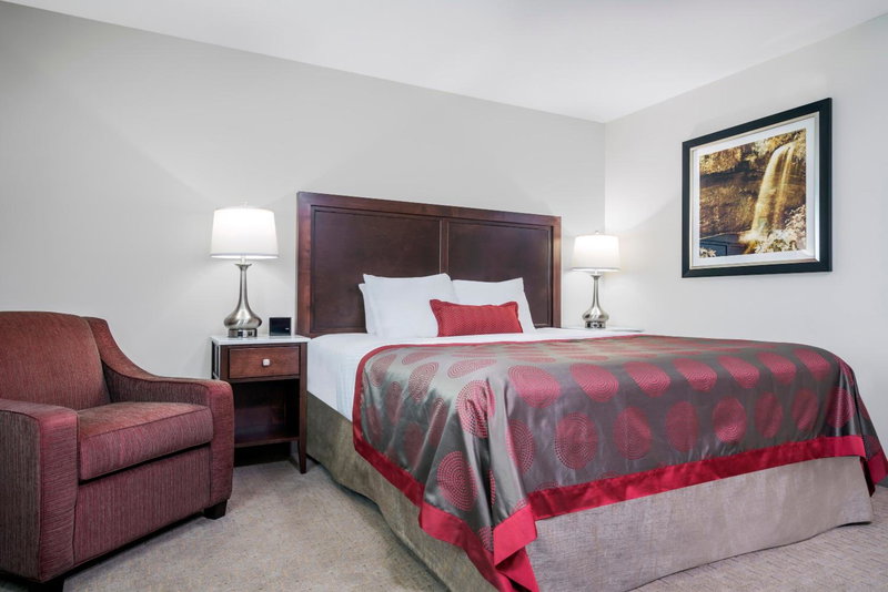 Ramada by Wyndham Minneapolis Golden Valley, Saint Louis Park, United States