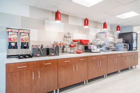 Ramada by Wyndham Minneapolis Golden Valley, Saint Louis Park, United States