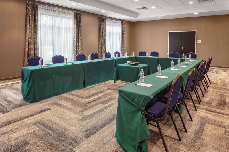 Hampton Inn Cranbury, East Brunswick, United States