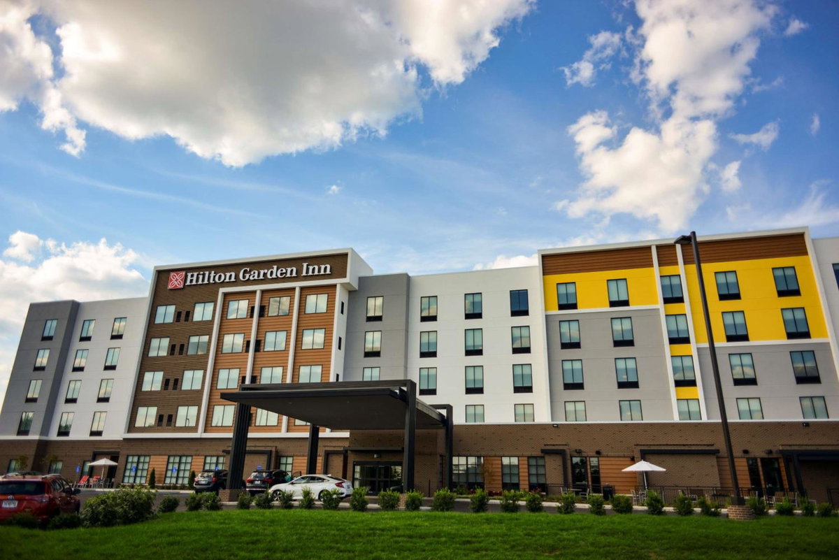 Hotel · Hilton Garden Inn Louisville Mall Of St. Matthews, Saint Matthews