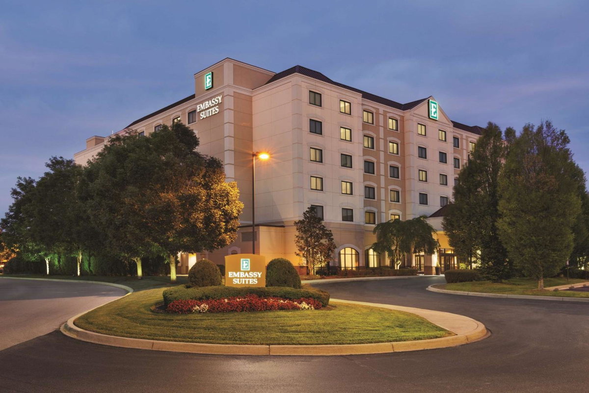 Hotel · Embassy Suites by Hilton Louisville East, Saint Matthews