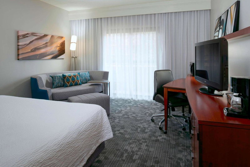 Sonesta Select Kansas City Airport Tiffany Springs, Kansas City, United States