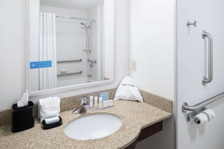 Hampton Inn & Suites Rochester-North, Rochester, United States