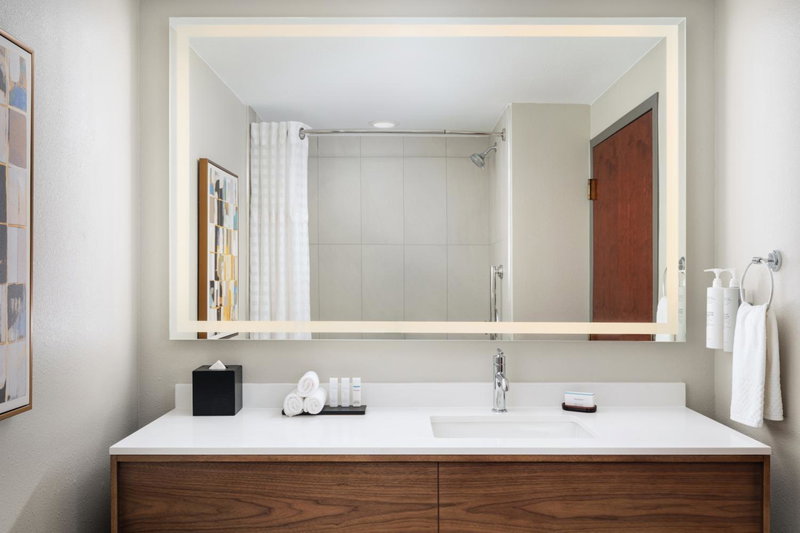 Embassy Suites Lincoln, Lincoln, United States
