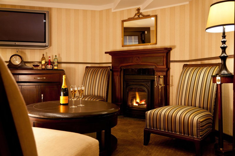 Crowne Pointe Historic Inn Adults Only, Provincetown, United States