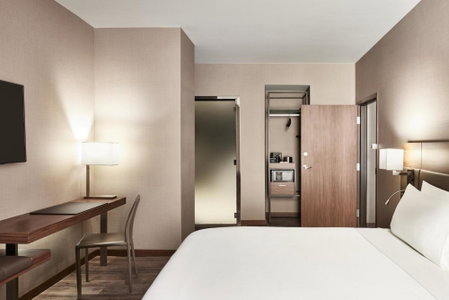 AC Hotel by Marriott New Orleans French Quarter, New Orleans, United States