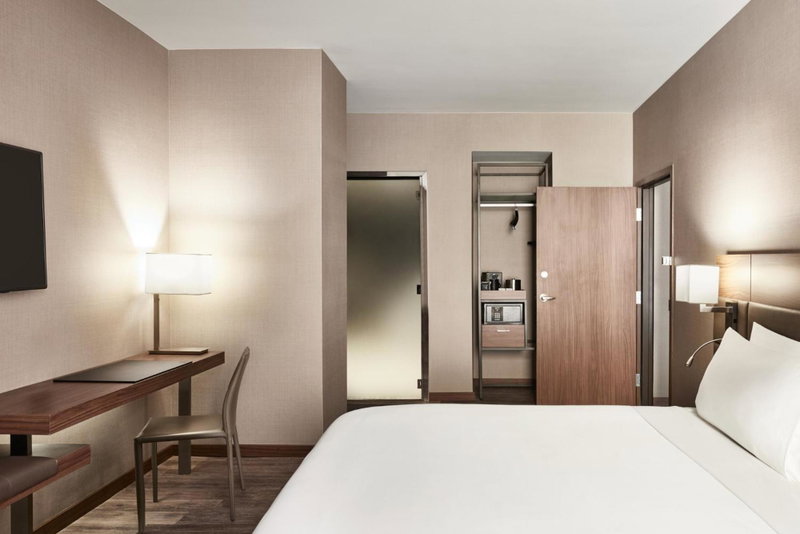 AC Hotel by Marriott New Orleans French Quarter, New Orleans, United States