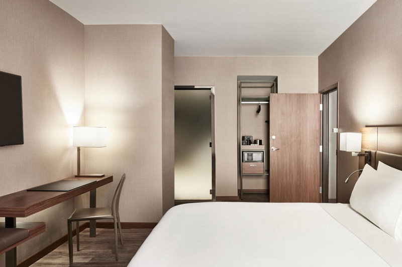 AC Hotel by Marriott New Orleans French Quarter, New Orleans, United States