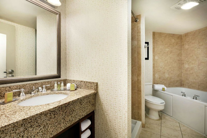 DoubleTree Resort by Hilton Lancaster, Lancaster, United States