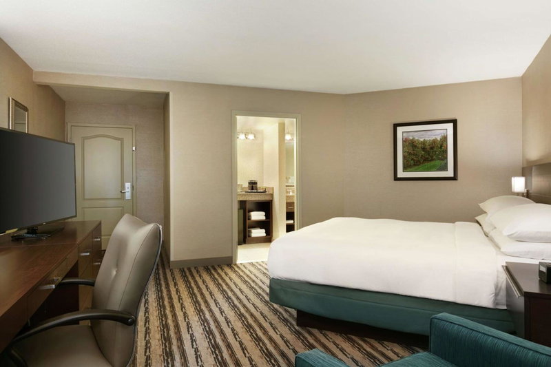 DoubleTree Resort by Hilton Lancaster, Lancaster, United States