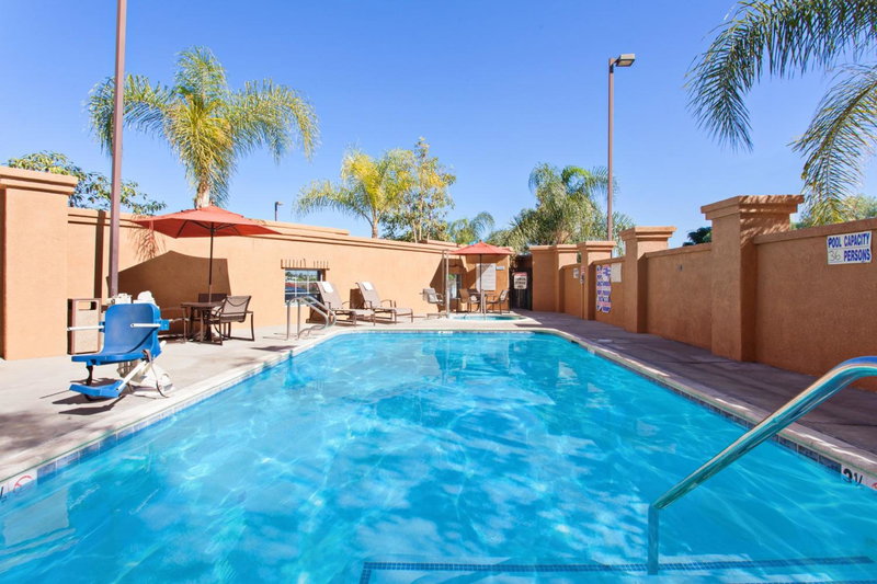 Holiday Inn Express & Suites Corona by IHG, Corona, United States