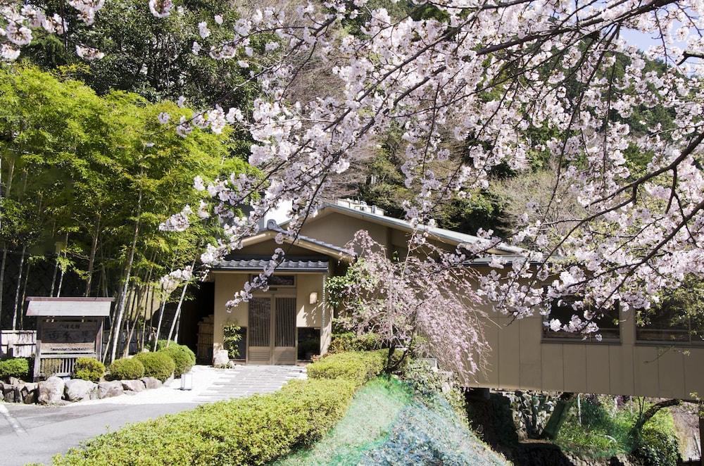 Takimotokan Yukinosato, Japan