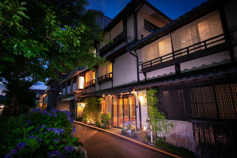 Hokkaikan Ohanabo, Kyoto, Japan