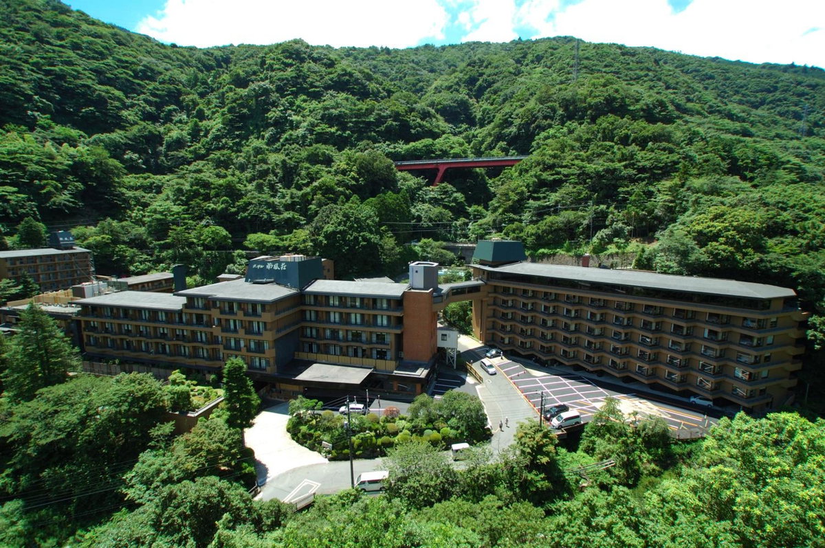 Hotel Nanpuso, Japan