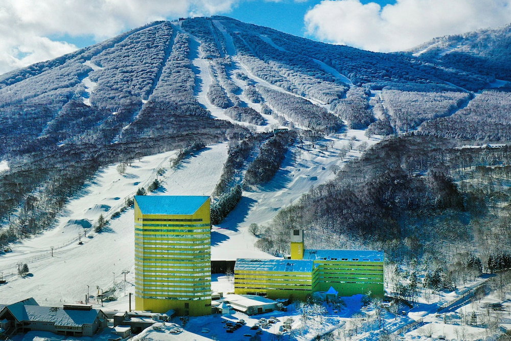 Hotel · Crowne Plaza Resort Appi Kogen by IHG, Hachimantai