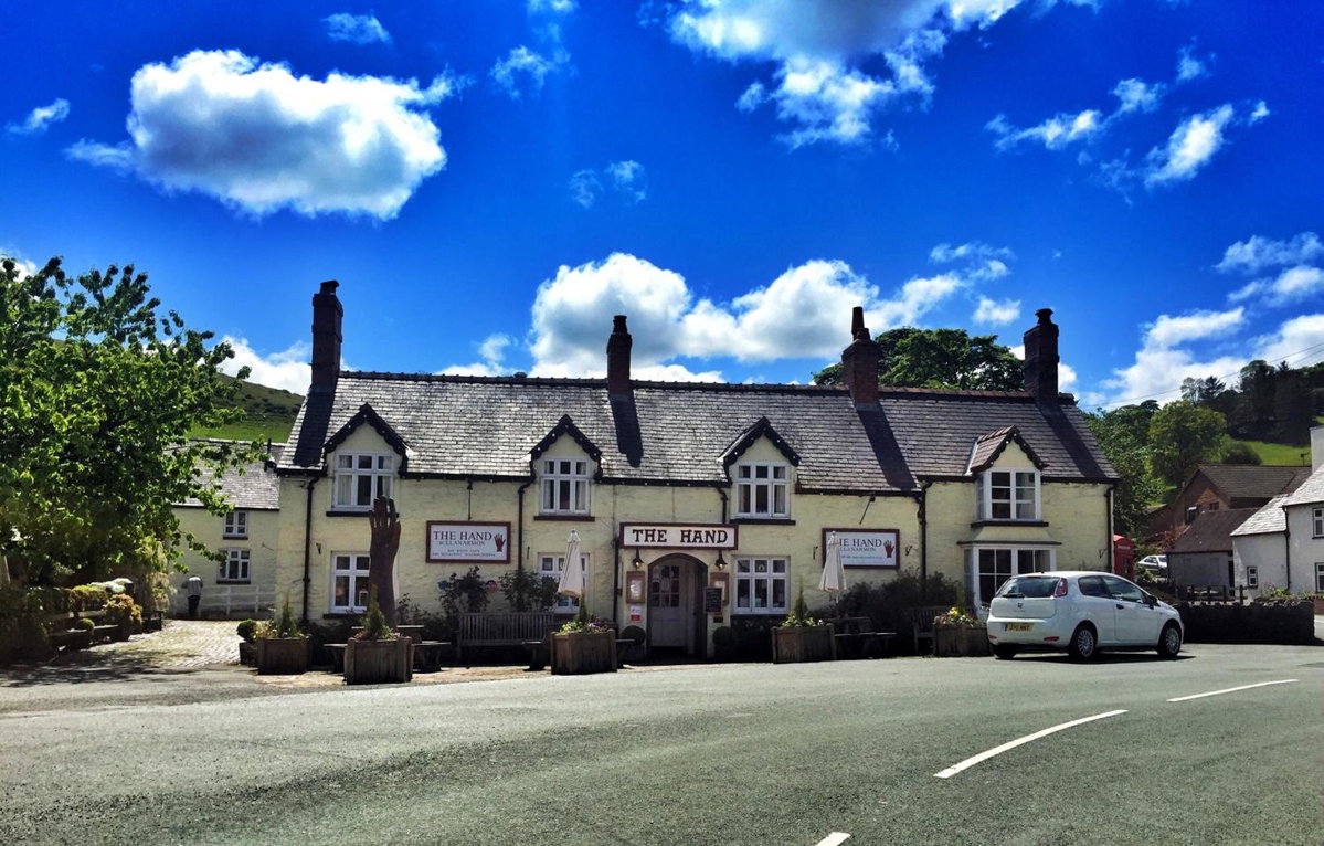 Hotel · The Hand at Llanarmon, Llanarmon Dyffryn-Ceiriog