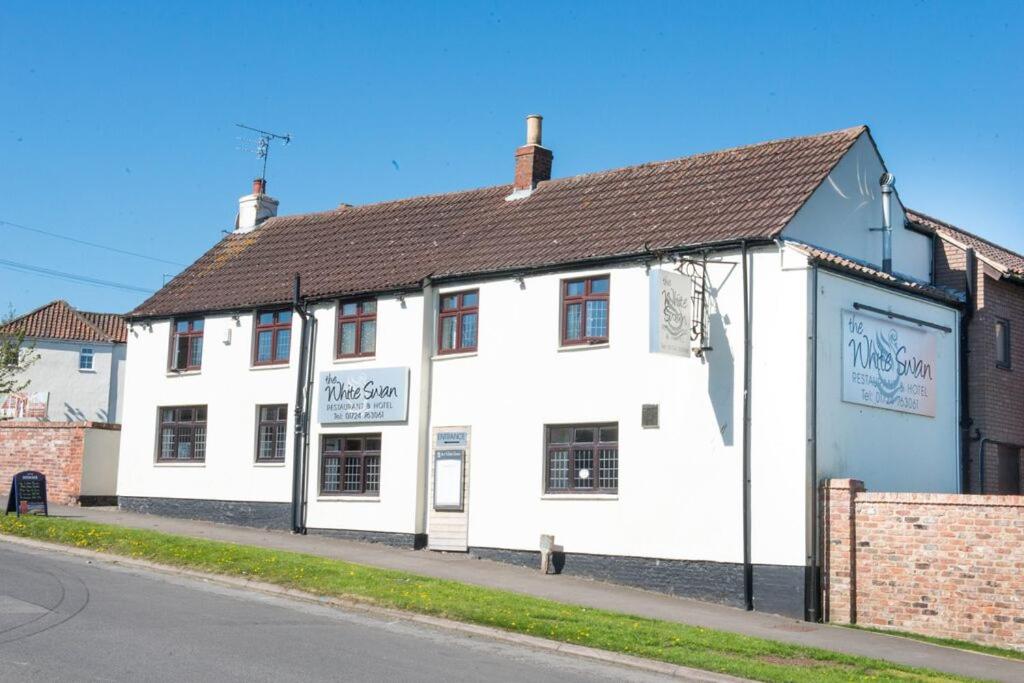 Hotel · The White Swan, Scunthorpe