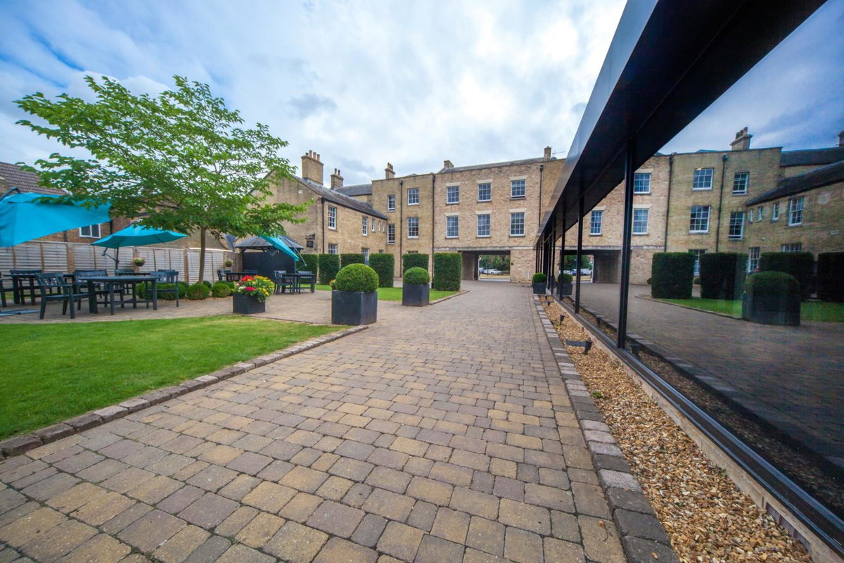 Hotel · Poets House, Ely