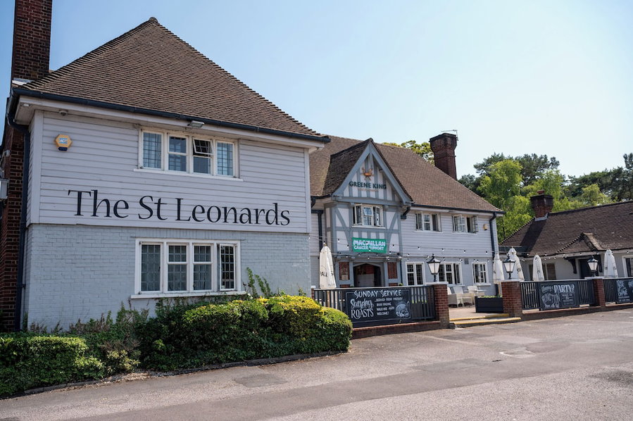 St Leonard's Hotel by Greene King Inns, Ringwood, Великобритания