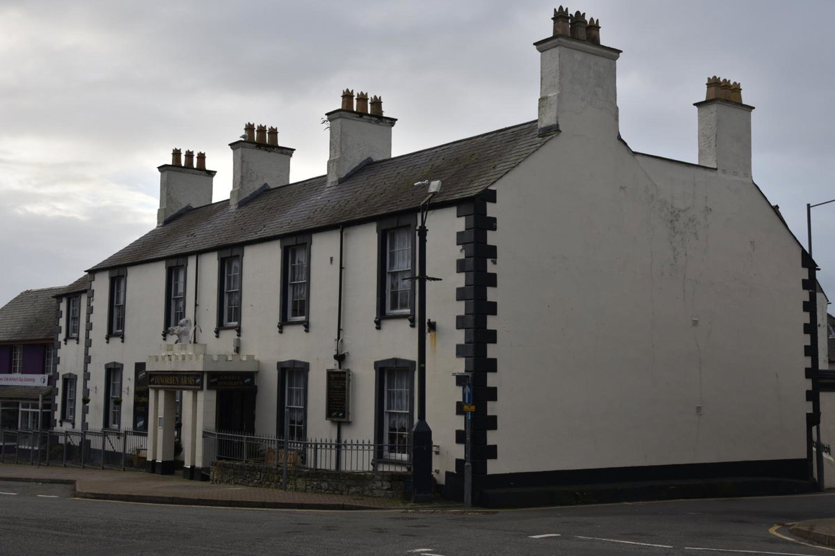 Hôtel · Dinorben Arms Hotel, Amlwch