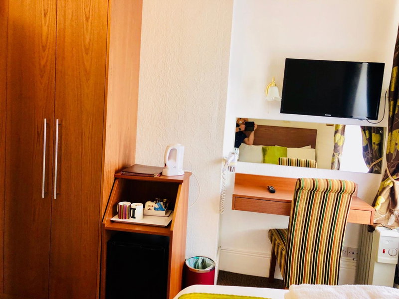 Ilfracombe House Hotel - near Cliffs Pavilion, Southend-on-Sea, United Kingdom