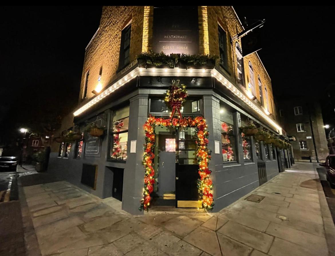 Hotel · Dockers Inn, London