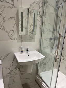 The Six Bells Hotel, Enfield Town, United Kingdom