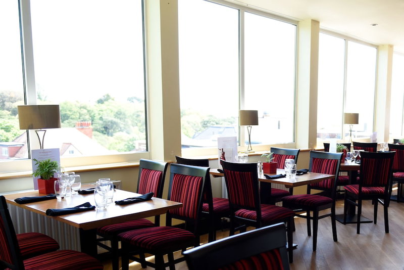 Riviera Hotel & Holiday Apartments, Bournemouth, Vereinigtes Königreich
