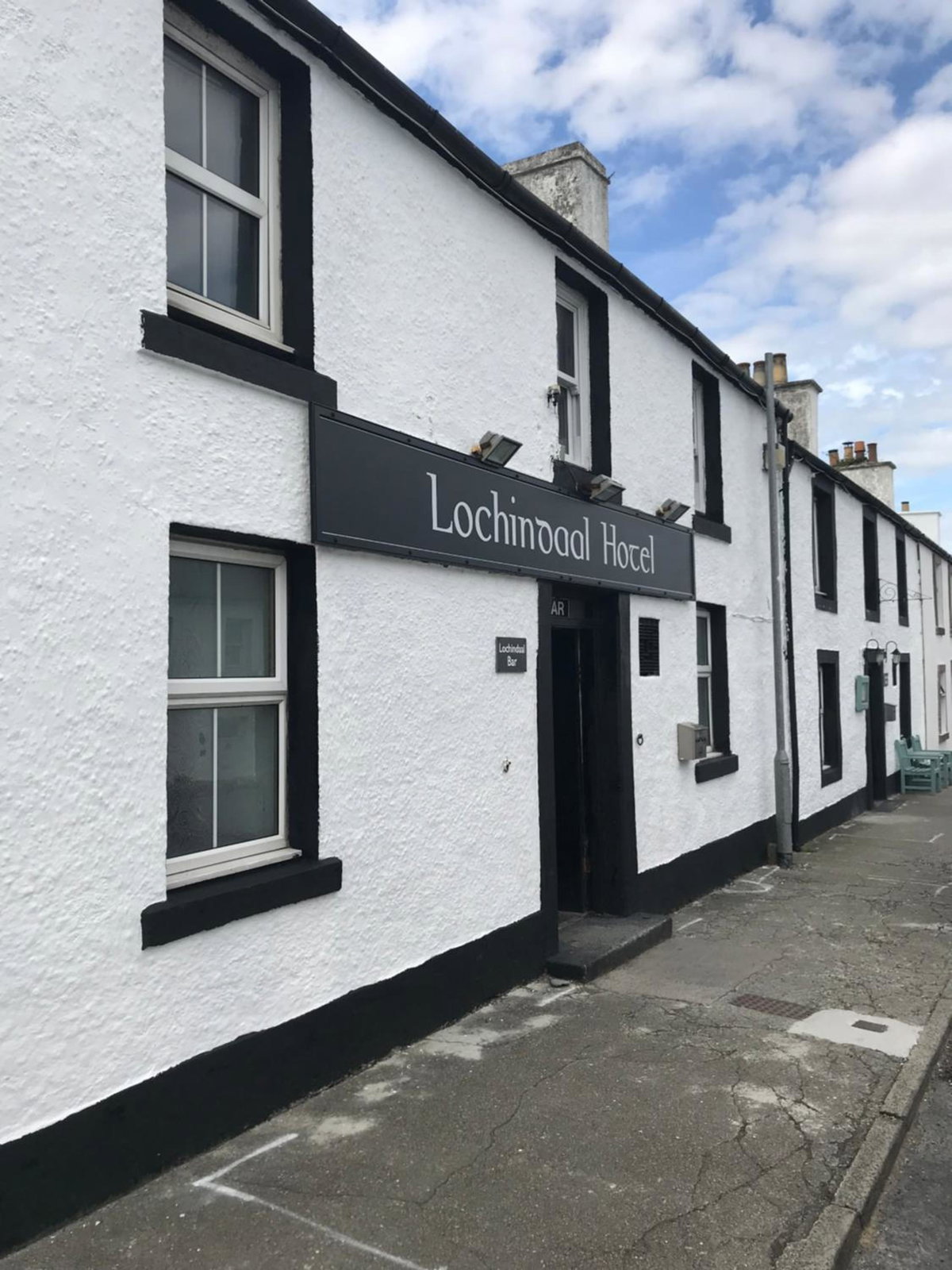Отель · Lochindaal Hotel, Port Charlotte