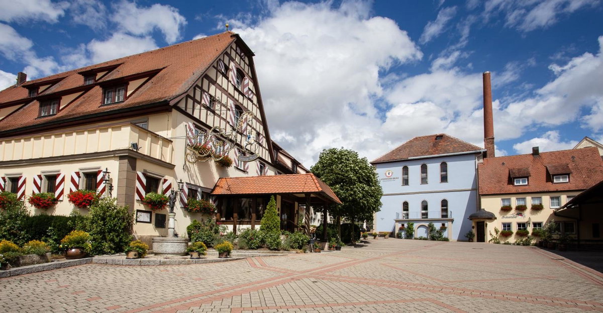 Hotel · Hotel Brauereigasthof Landwehr-Bräu, Reichelshofen