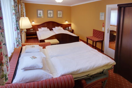 Hotel Brauereigasthof Landwehr-Bräu, Reichelshofen, Germany