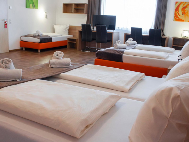 Orange Hotel und Apartments, Neu Ulm, Германия