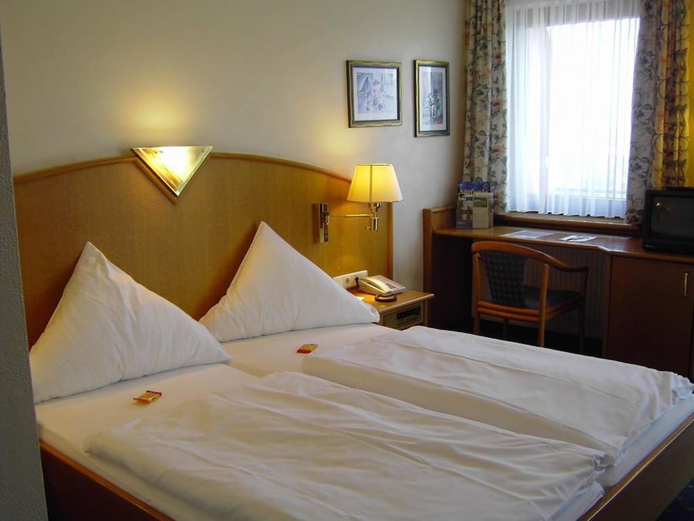 Hotel · Restaurant & Hotel Hohenzollern, Bad Neuenahr-Ahrweiler