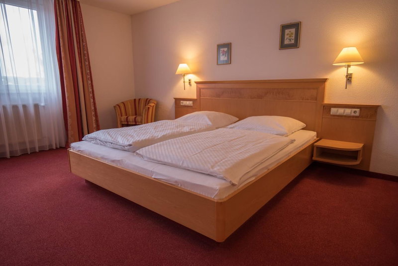 Winzergarten Hotel-Restaurant, Großkarlbach, Deutschland