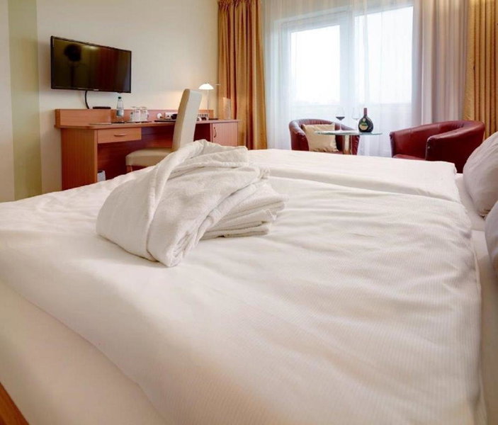 Kurhotel Pyramide Bad Windsheim, Bad Windsheim, Germany