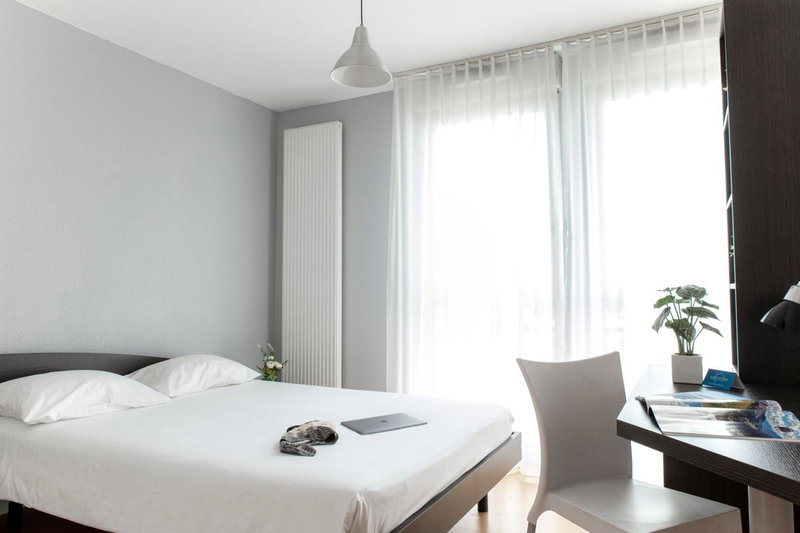 Comfort Aparthotel Besancon Hauts du Chazal, Besançon, France