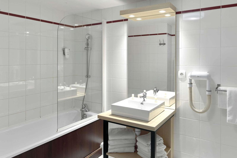 Comfort Aparthotel Versailles, St Cyr l'Ecole, Saint-Cyr-lʼÉcole, Франция